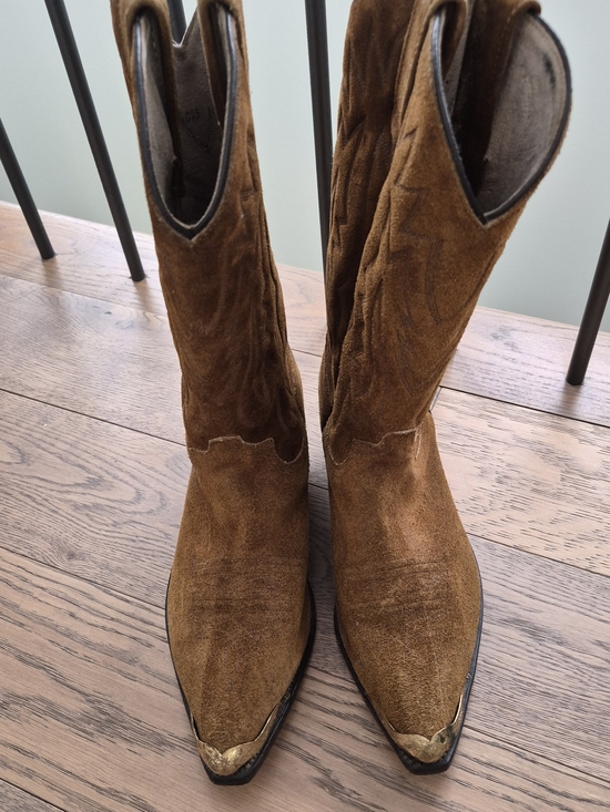 Shoes - Women's Tan Suede Western Heeled Boots